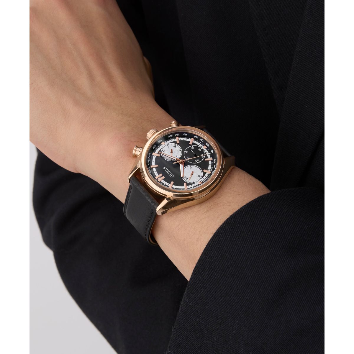 GUESS Mens WATCH GW0972G4