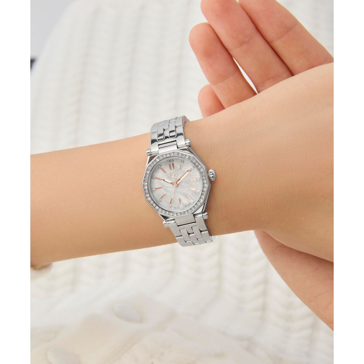 Gc Gleam Mini Small Size Metal Women Watch Silver Stainless Steel Bracelet Z54006L9