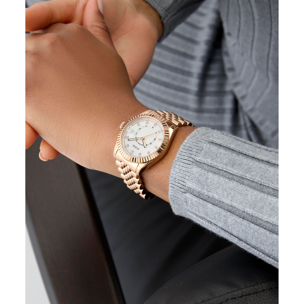 GUESS Ladies WATCH GW0936L4