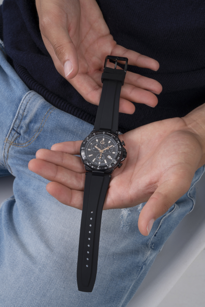 GC  Men's ANALOG WATCH Y81008G2MF