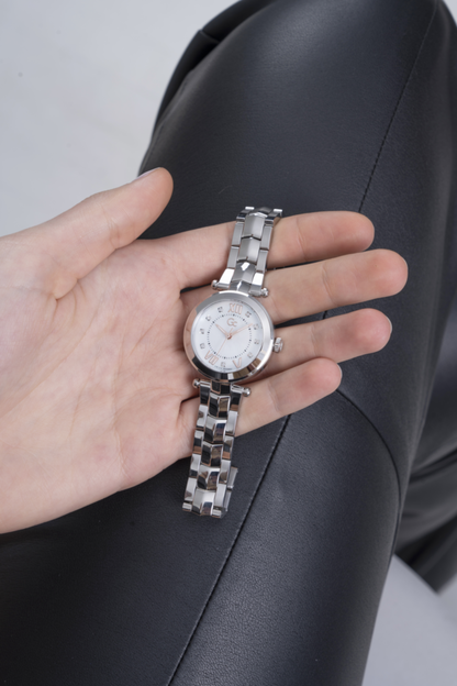 GC  Women's ANALOG WATCH Y93005L1MF