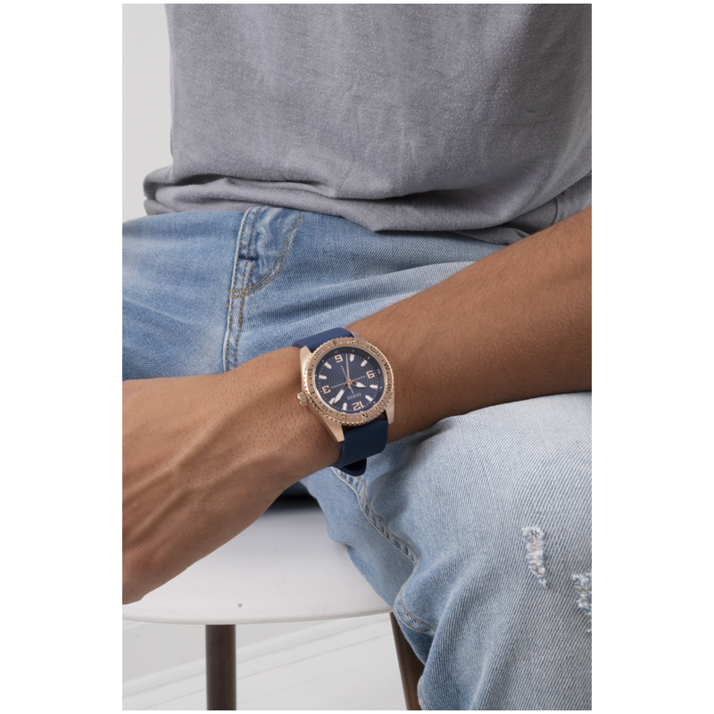 GUESS Mens WATCH GW0361G1