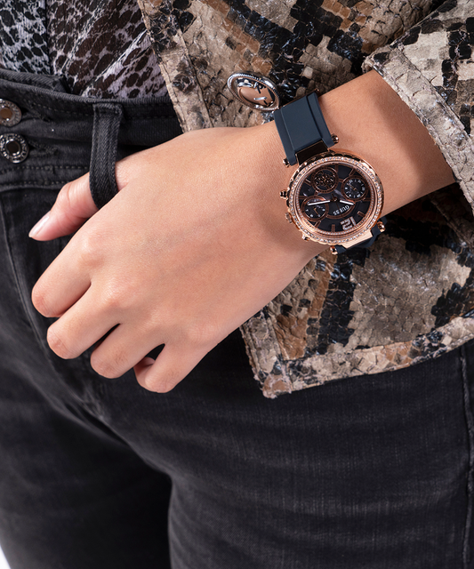 Guess GW0484L2 Watch For Ladies Case Color Rose Gold - Round Shape Silicone Strap