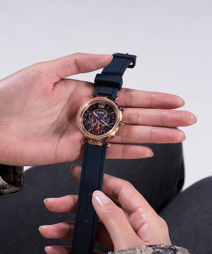 Guess GW0484L2 Watch For Ladies Case Color Rose Gold - Round Shape Silicone Strap