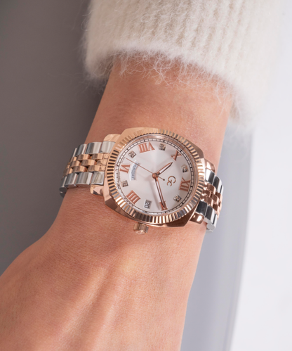 GC  Women's ANALOG WATCH Z44003L1MF