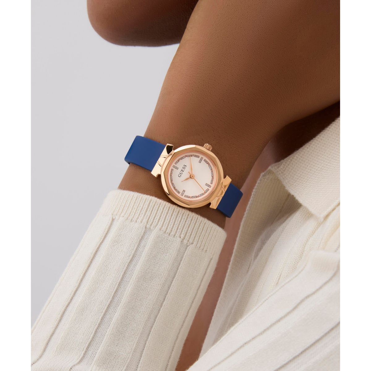 GUESS Ladies WATCH GW0928L3