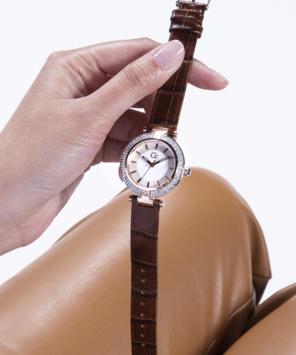 GC  Women's ANALOG WATCH Z22004L1MF
