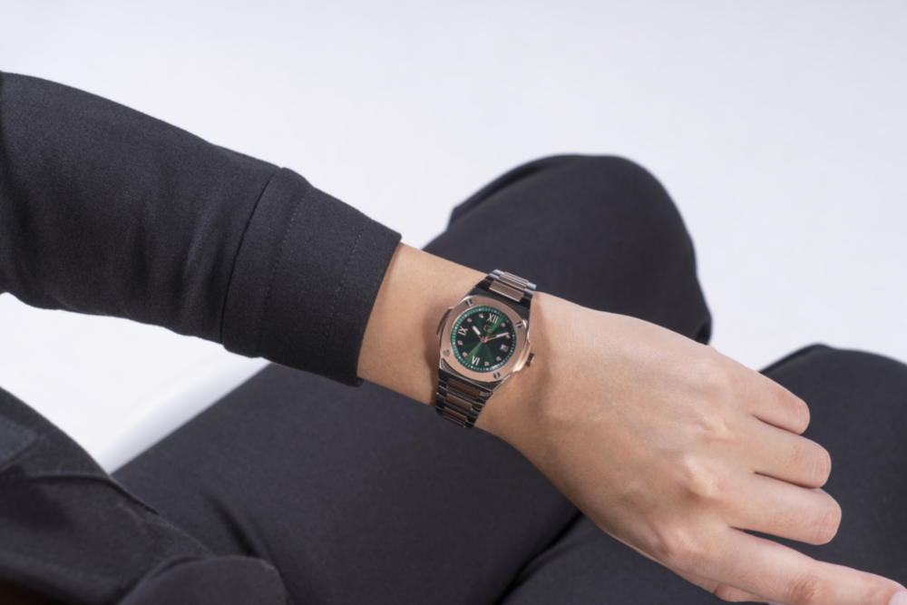 GC  Women's ANALOG WATCH Z12001L9MF